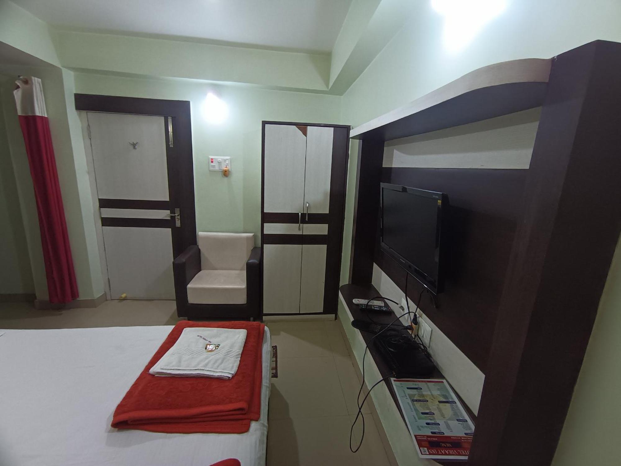 Hotel Viraat Inn Gaya Extérieur photo