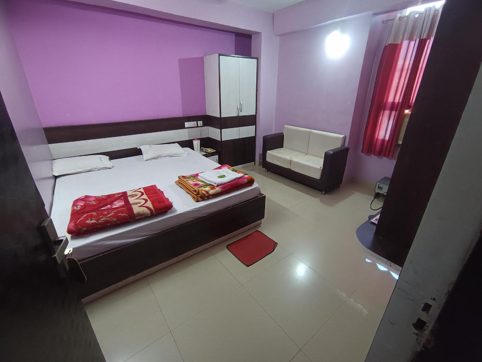 Hotel Viraat Inn Gaya Extérieur photo