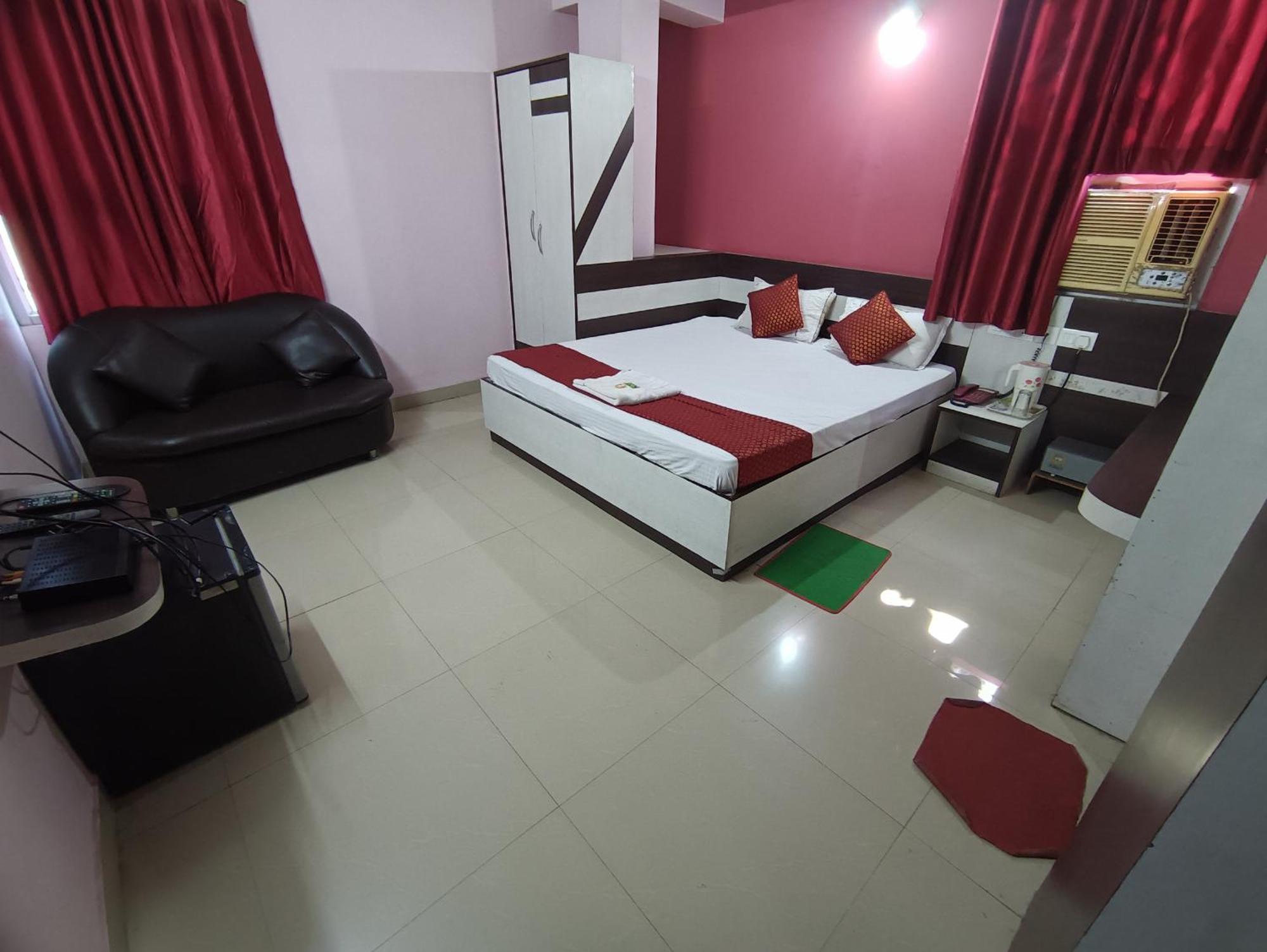 Hotel Viraat Inn Gaya Extérieur photo