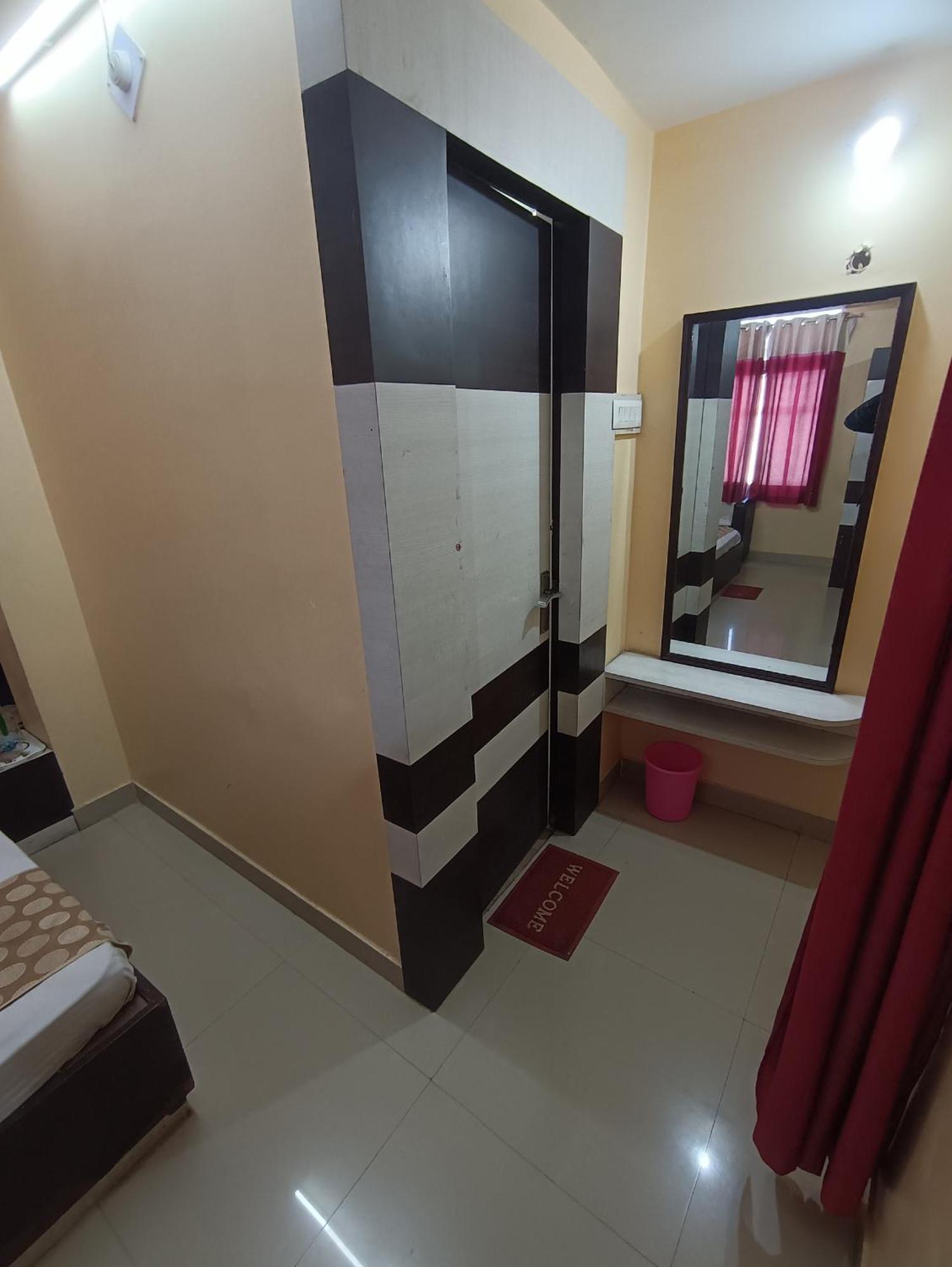 Hotel Viraat Inn Gaya Extérieur photo