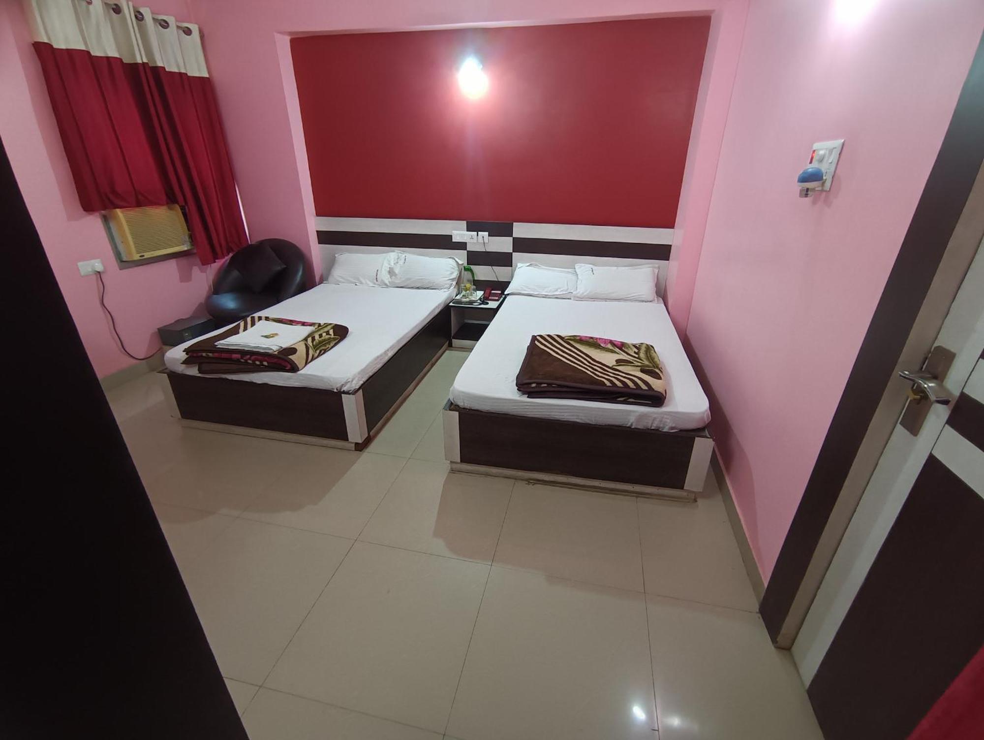 Hotel Viraat Inn Gaya Extérieur photo