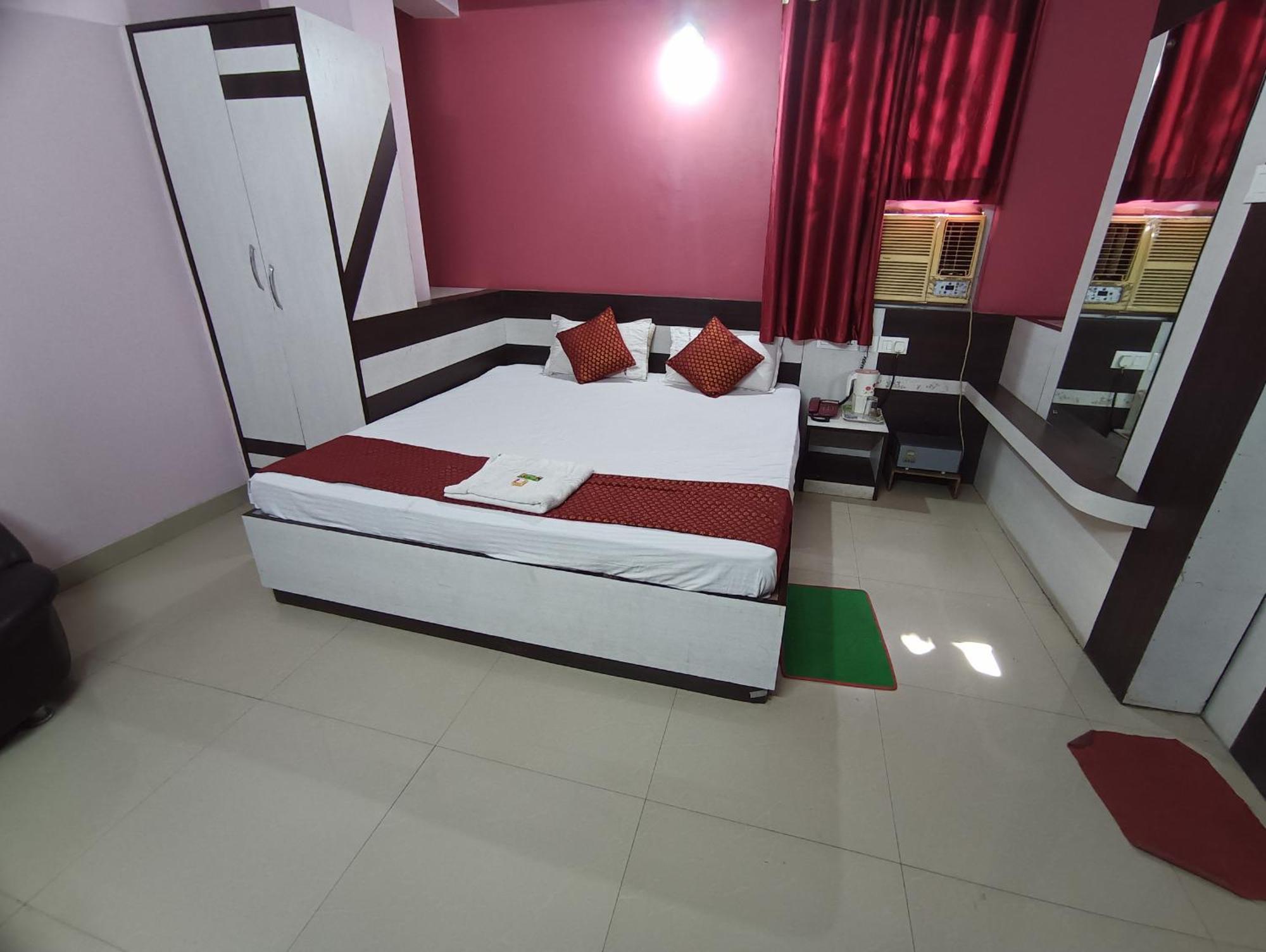 Hotel Viraat Inn Gaya Extérieur photo