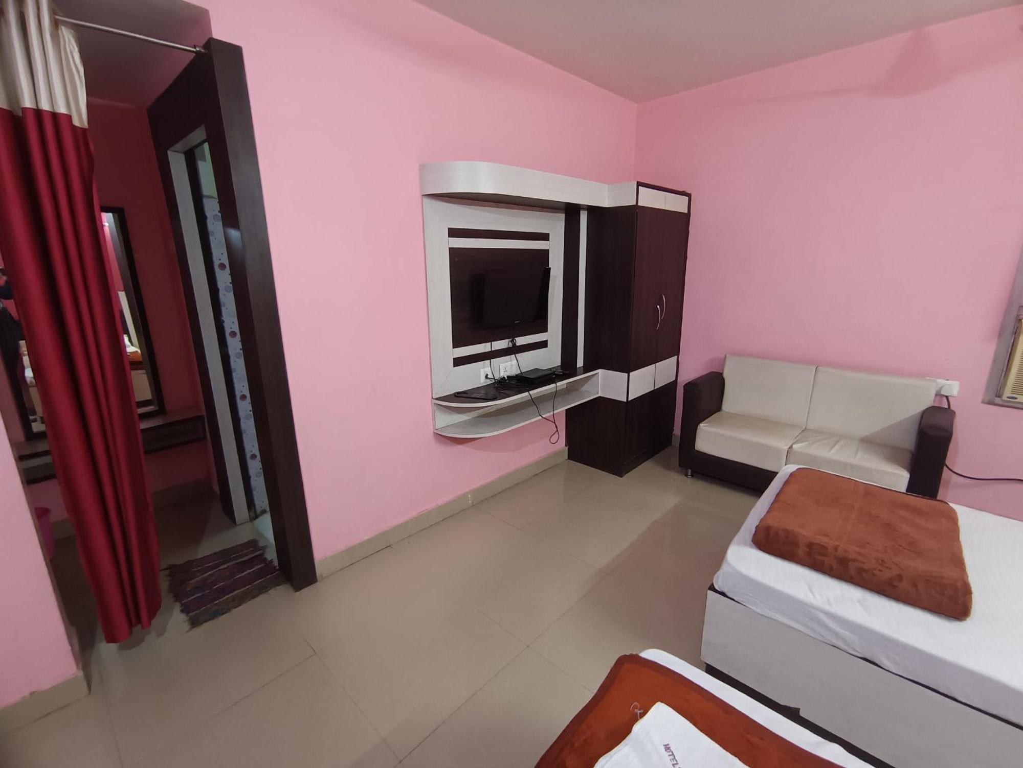 Hotel Viraat Inn Gaya Extérieur photo