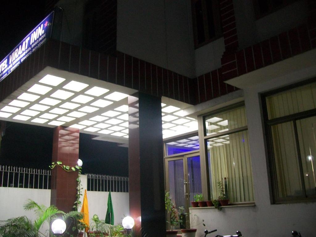 Hotel Viraat Inn Gaya Extérieur photo