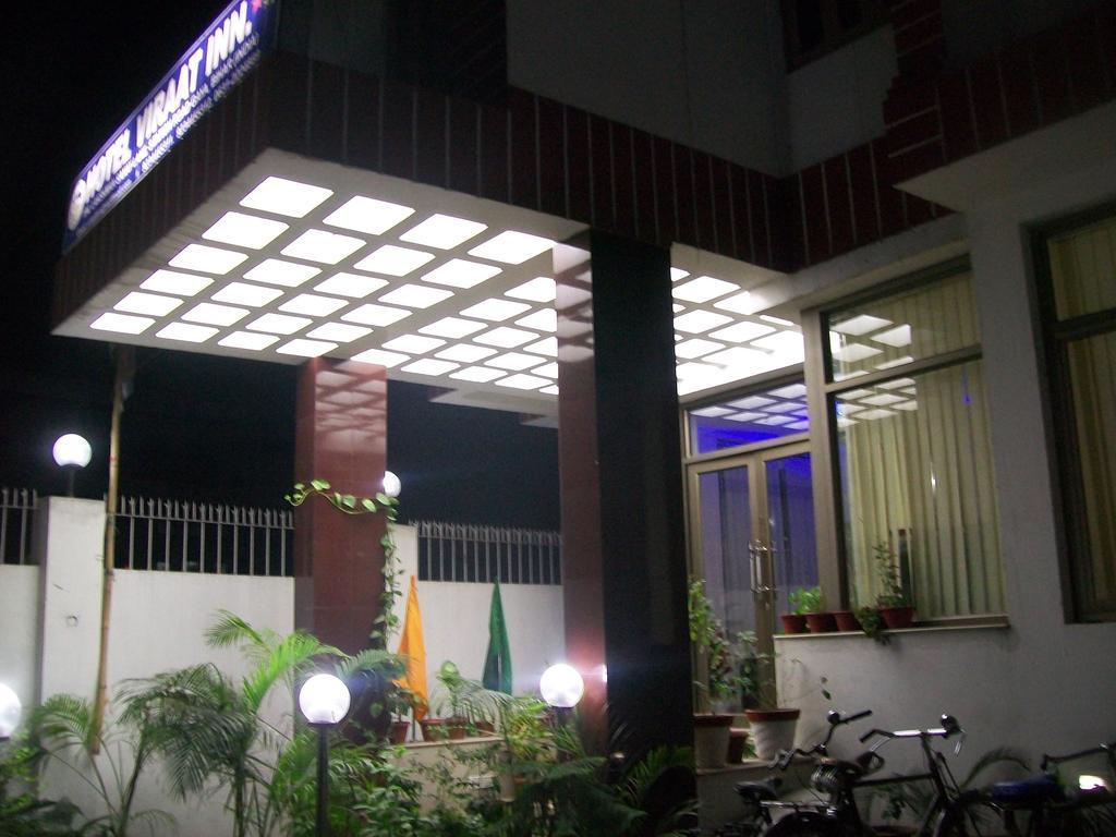 Hotel Viraat Inn Gaya Extérieur photo